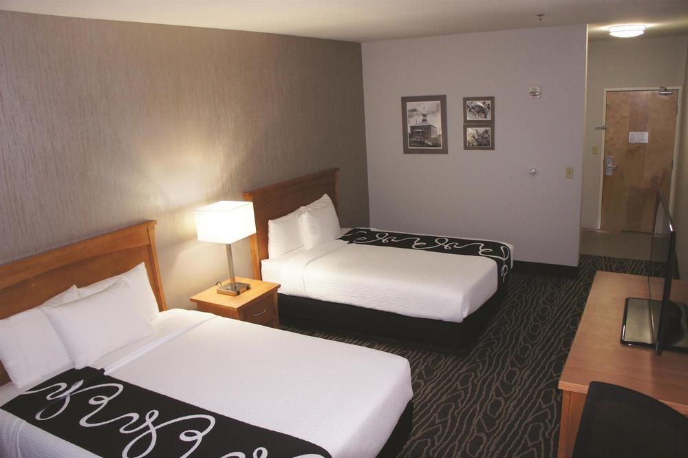 Hotel La Quinta By Wyndham Fairbanks Airport Zewnętrze zdjęcie